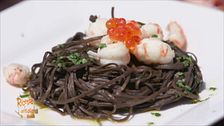 Ninette scampi, limone e uova di salmone