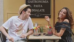 Bacio focoso "en plein air"! #UnlimitedSummer!