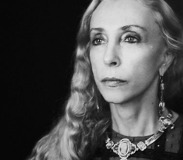 Franca: chaos and creation