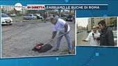 Roma, I volontari "tappabuche"