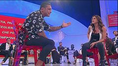 "Non mi mancano i tuoi calzini nel frigorifero..."