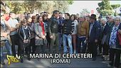Bambini privati del parco pubblico
