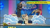Gerry Scotti sfonda il bancone di Striscia