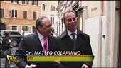 Vespone bacia tutti