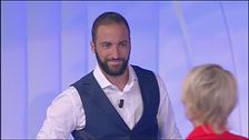Gonzalo Higuaín entra...