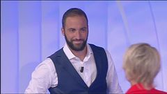 Gonzalo Higuaín entra...