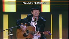 Povia canta "Immigrazia"