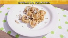 Cappelletti al tartufo nero