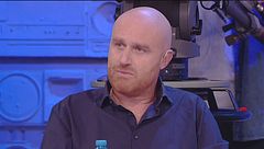 "Amici è un talent e tu sei scorretto!"