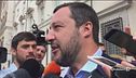 "Devono sbarcare in manette"
