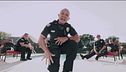 Quando i poliziotti si danno al karaoke