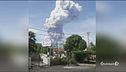 E adesso erutta anche il vulcano