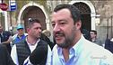 "Chi lancia bombe è un cretino"