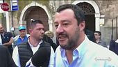 "Chi lancia bombe è un cretino"