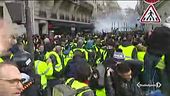 Parigi, riprendono gli sconri