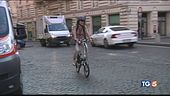 Al lavoro in bici