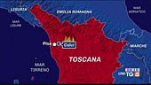 In fuga dalle case per incendio nel bosco