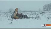 Precipita aereo a Mosca, 71 a bordo: tutti morti