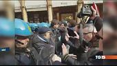 Caos a Bologna scontri e feriti