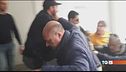 3 arresti e i familiari assaltano la questura