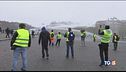 Macron e i gilet gialli, dialogo e pugno duro