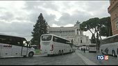 Bus in rivolta Roma nel caos