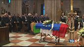 L'addio a Megalizzi con la bandiera dell'Europa
