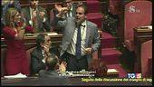 La manovra è in aula, furiosa l'opposizione