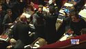Approvata la manovra, furia delle opposizioni