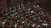 Fiducia su manovra "Affondano il paese"