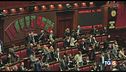 Approvata la manovra "Solo danni per Italia"