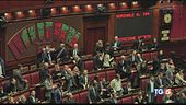 Approvata la manovra "Solo danni per Italia"