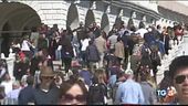 Venezia e il ponte, stretta sui turisti