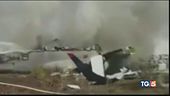 Cade aereo in Messico miracolo, tutti salvi