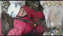 Bloccato in grotta sono ore cruciali