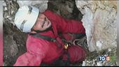 Bloccato in grotta sono ore cruciali