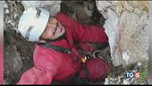 Bloccato in grotta sono ore cruciali