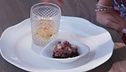 Finger food di ceci neri, carne bovina e formaggio di fossa