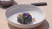 Tagliolini al carbone con salsa di finferli