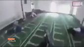 Un nero venerdì di preghiera