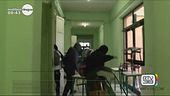 Vandali, scuola devastata