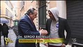 Vespa indaga tra i palazzi romani
