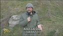 Il cartografo analizza il boschetto