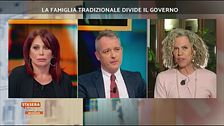 Monica Cirinnà e il cartello "Dio Patria Famiglia"