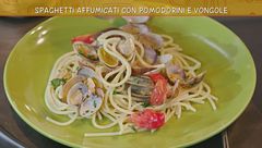 Spaghetti affumicati con pomodorini e vongole