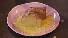 Ciambellone soffice alle mele e crema inglese