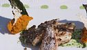 Filetti di ombrina con chips di cavolo nero e cialde di riso