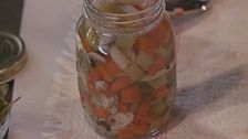 La giardiniera con funghi
