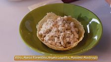 Spaetzle con salsa al tartufo e cialda al parmigiano
