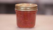 Fatto in casa: sugo di peperoni e pomodori al basilico